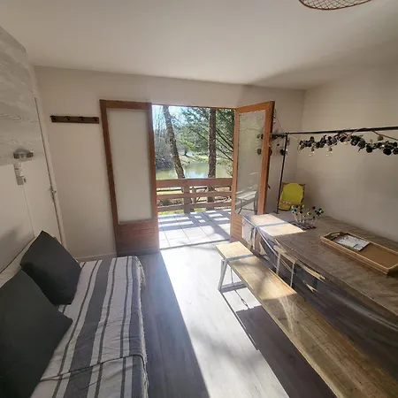 La Cabane, Dans La Foret De Mervent
